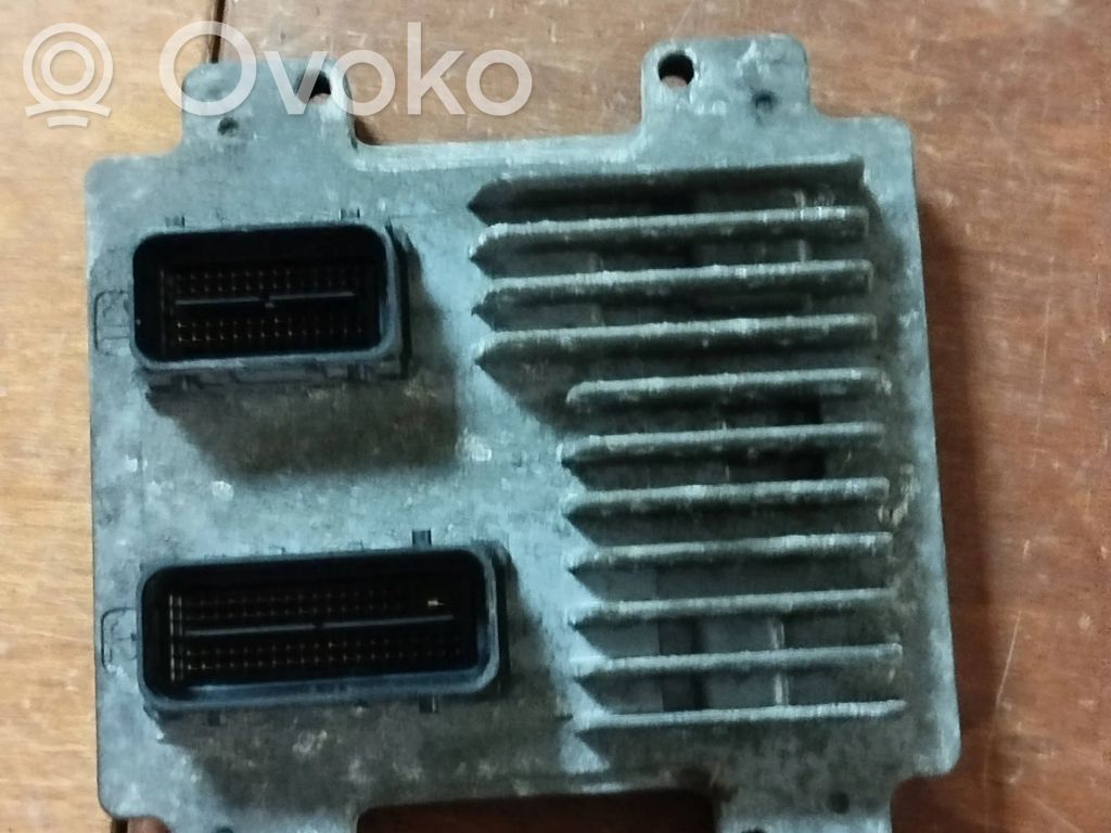 Opel Astra J Engine control unit/module 