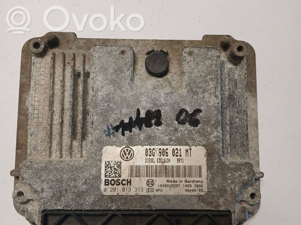 Volkswagen PASSAT B6 Engine control unit/module 