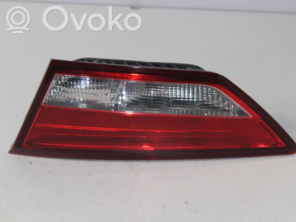 Seat Leon (5F) Aizmugurējais lukturis pārsegā 