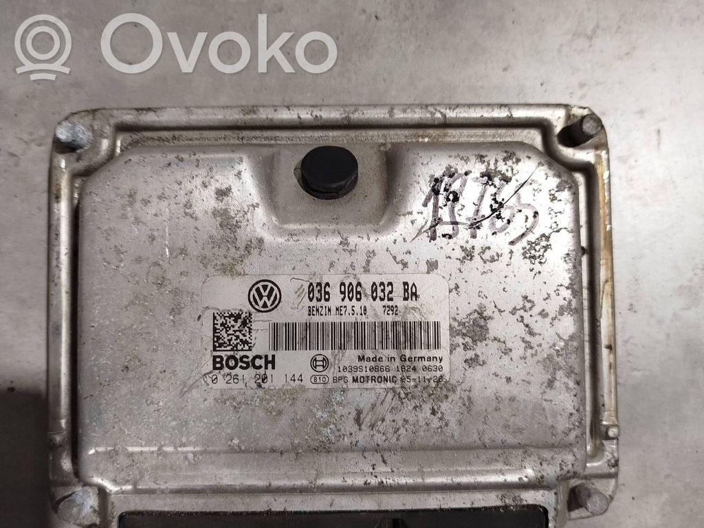 Volkswagen Golf V Engine control unit/module 