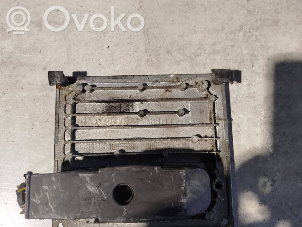 Ford Focus Engine control unit/module 
