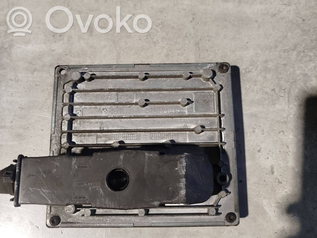 Ford Focus Engine control unit/module 