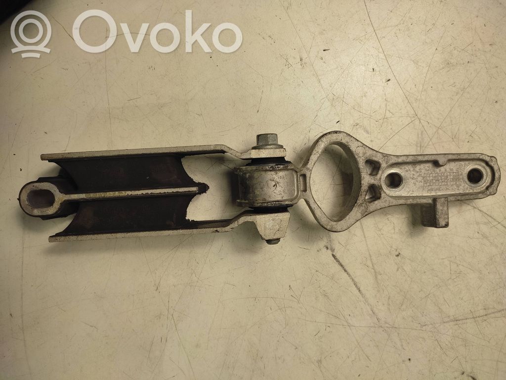 Volvo S80 Engine mount bracket 