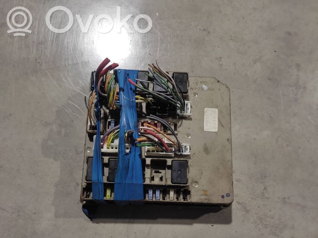 Renault Clio III Saugiklių blokas 
