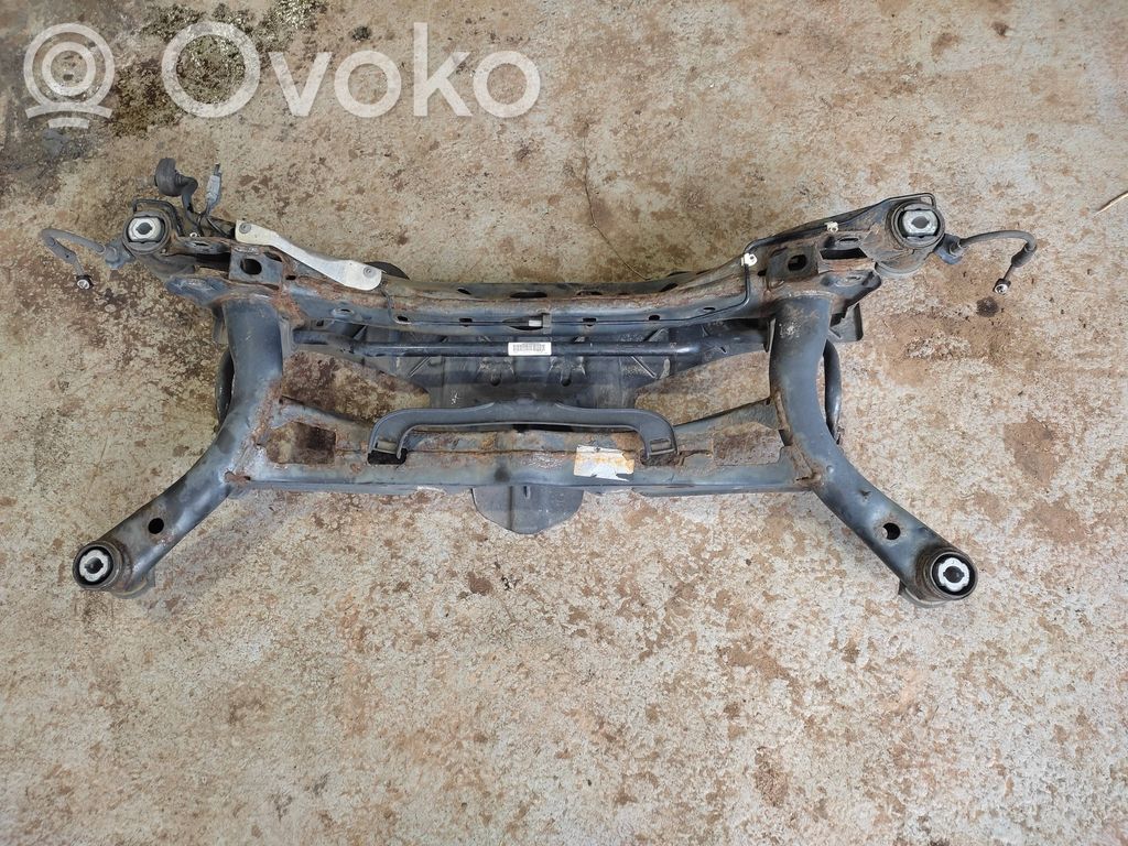 Volkswagen Golf VII Rama pomocnicza tylna 