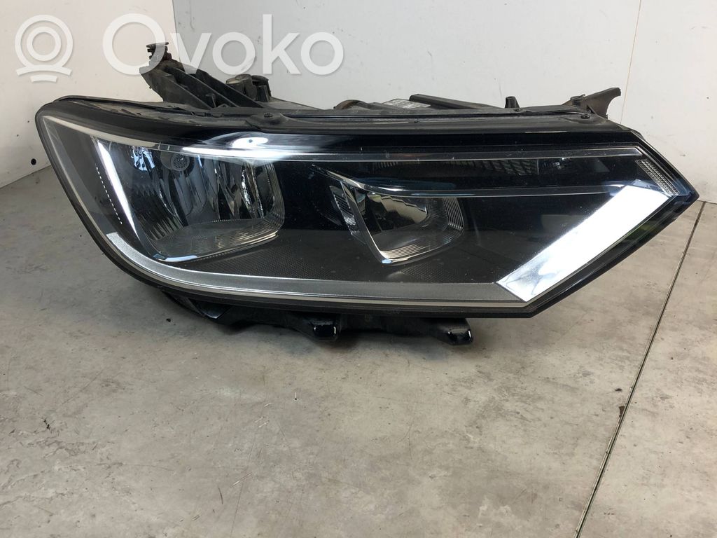 Volkswagen PASSAT B8 Phare frontale 