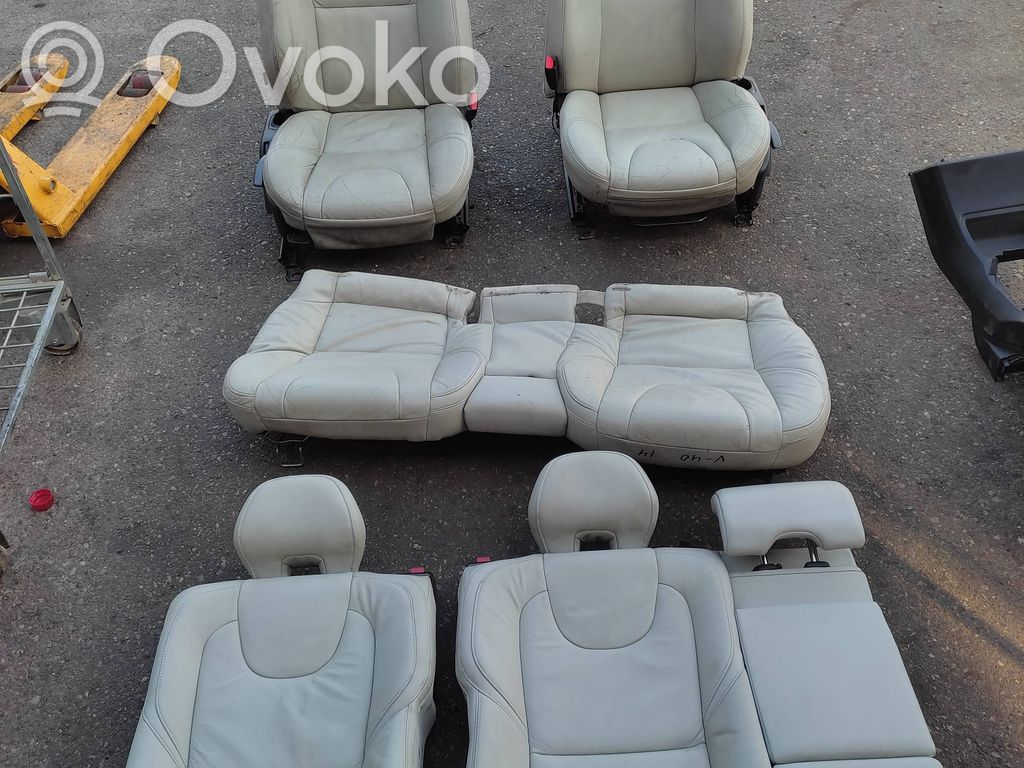 Seat set