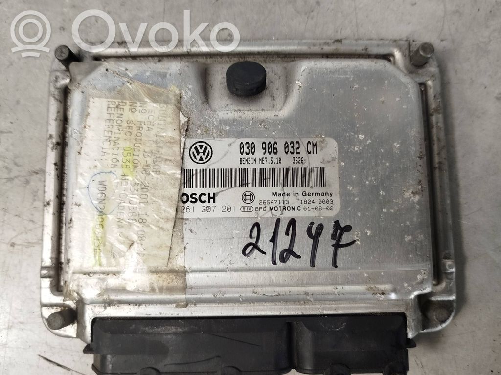 Engine control unit/module   030906032CM,0261207207