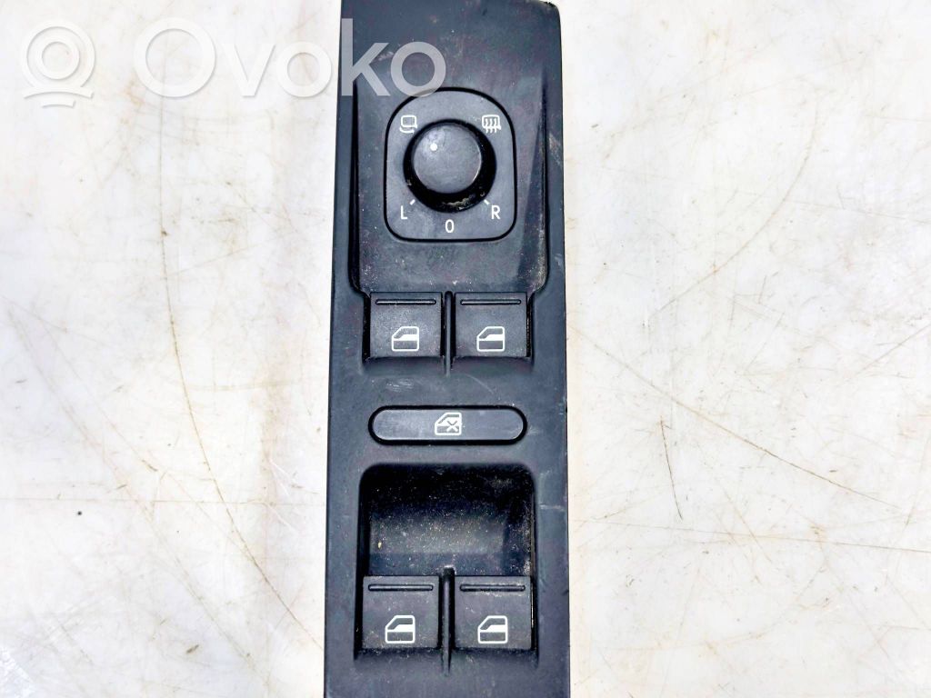 Volkswagen PASSAT B7 Electric window control switch 