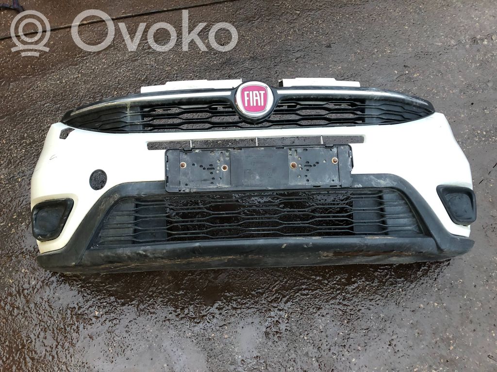 Fiat Doblo Parachoques delantero 