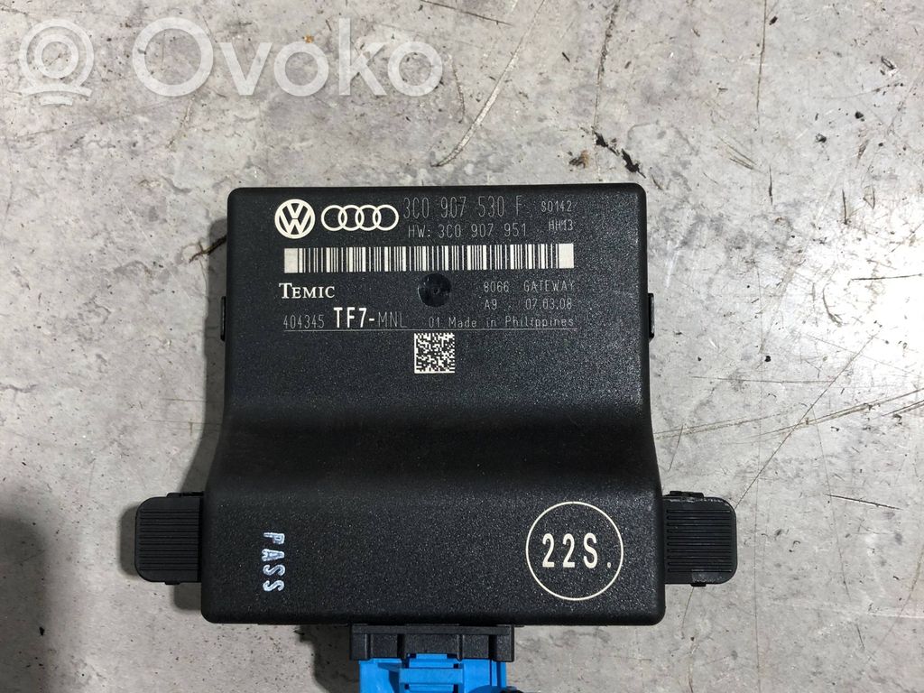 Volkswagen PASSAT CC Gateway control module 