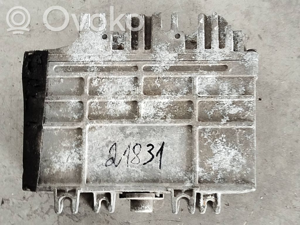 Volkswagen Polo Sterownik / Moduł ECU 