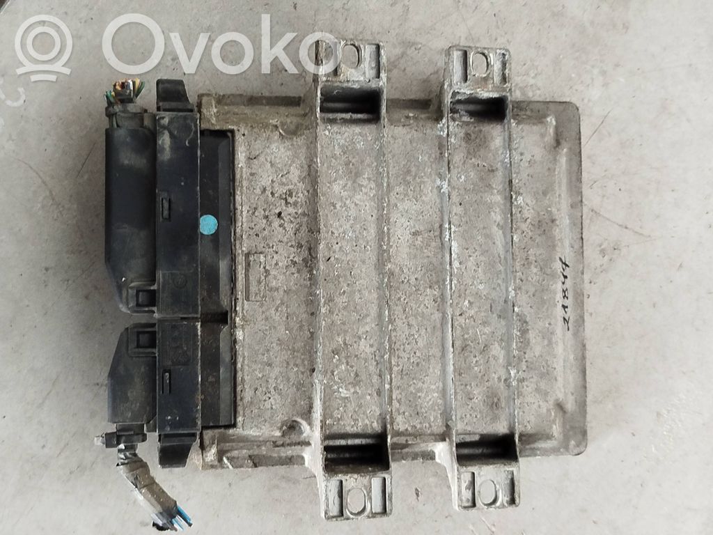 Volkswagen Golf IV Engine control unit/module 