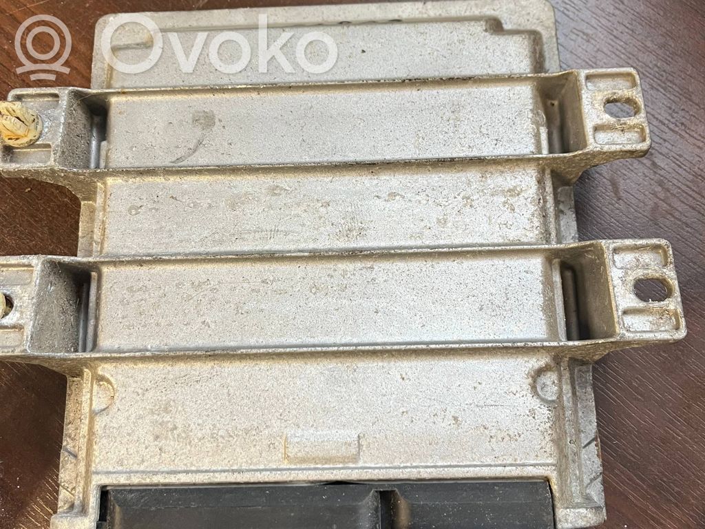Engine control unit/module   NNN000160