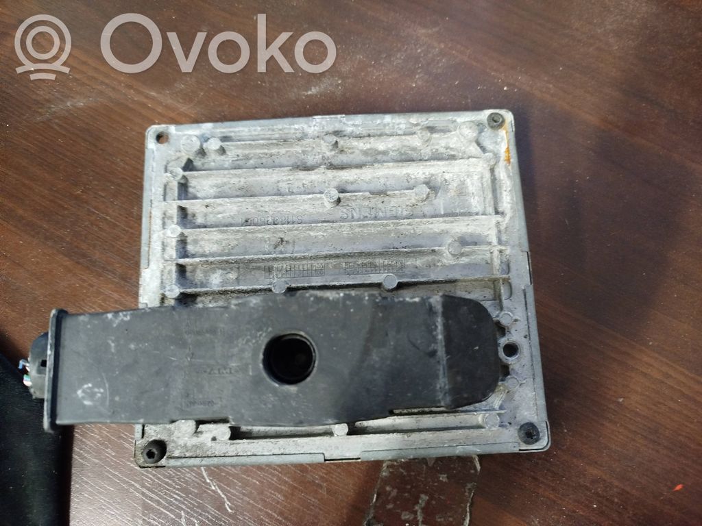 Ford Focus Engine control unit/module 