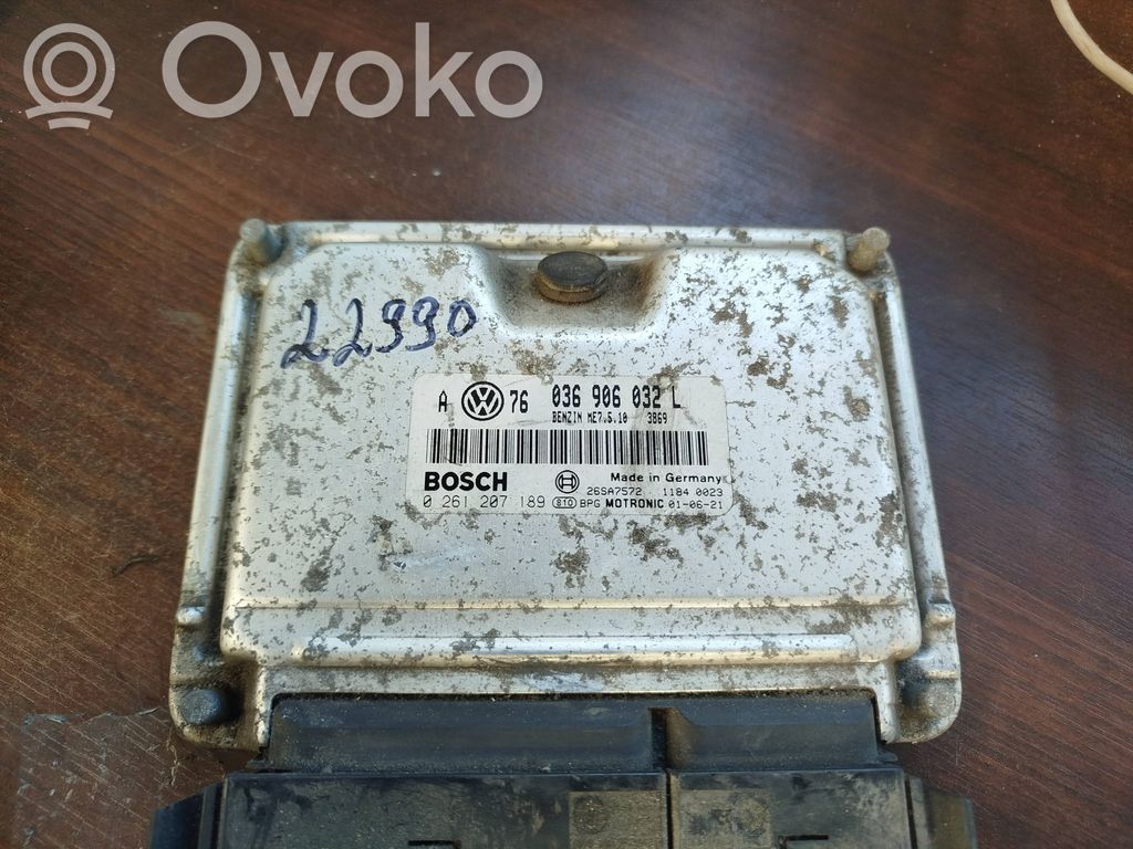Volkswagen Golf V Engine control unit/module 