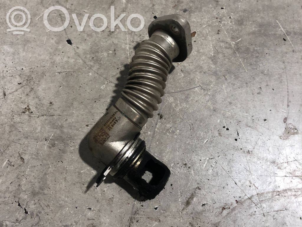Volkswagen Touareg III Caurulīte (-es) / šļūtene (-es) 