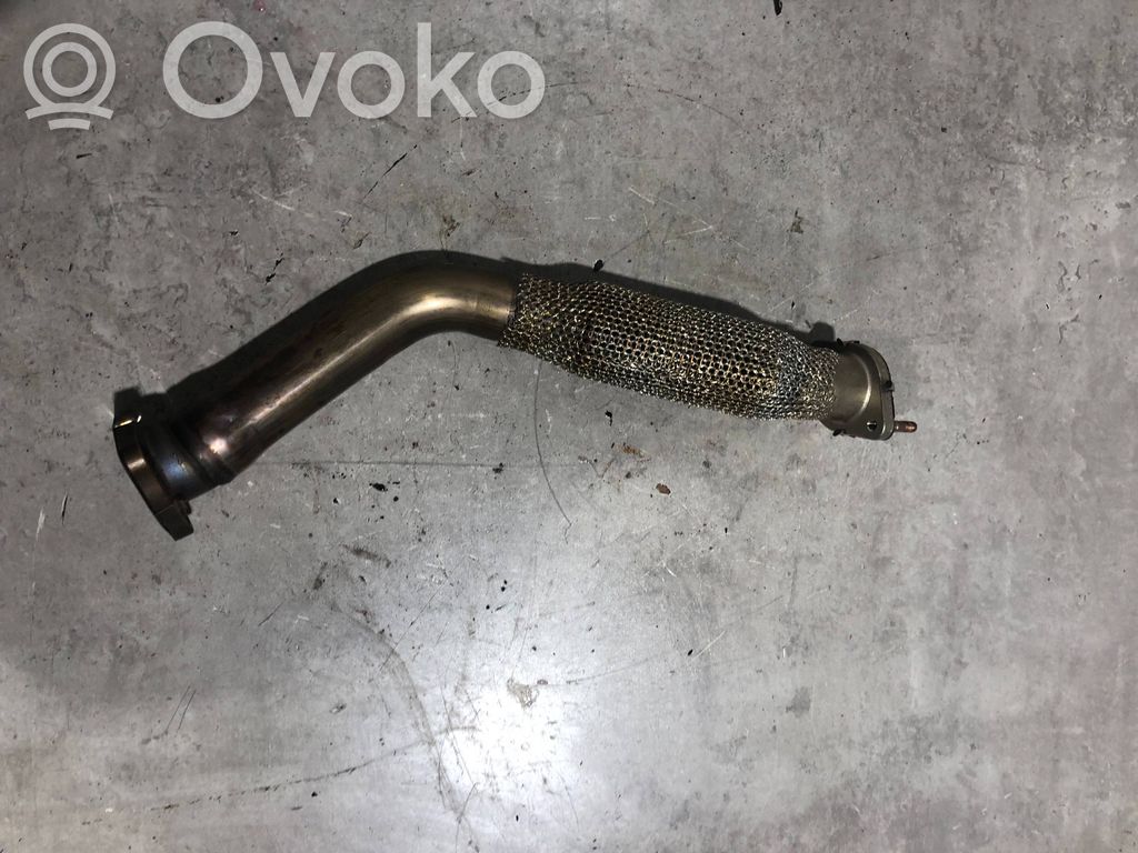 Volkswagen Touareg III Caurulīte (-es) / šļūtene (-es) 