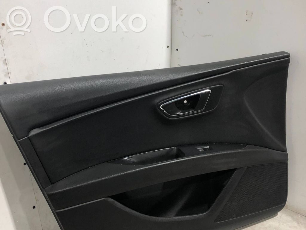 Seat Leon (5F) Front door card panel trim 