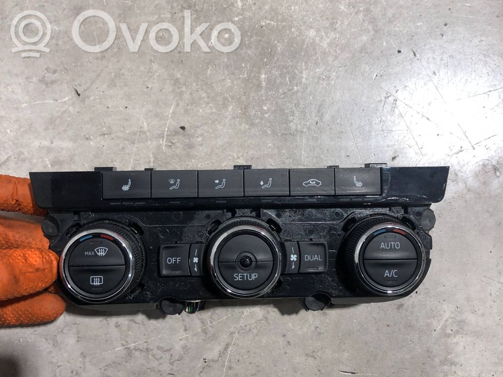 Skoda Octavia Mk3 (5E) Climate control unit 