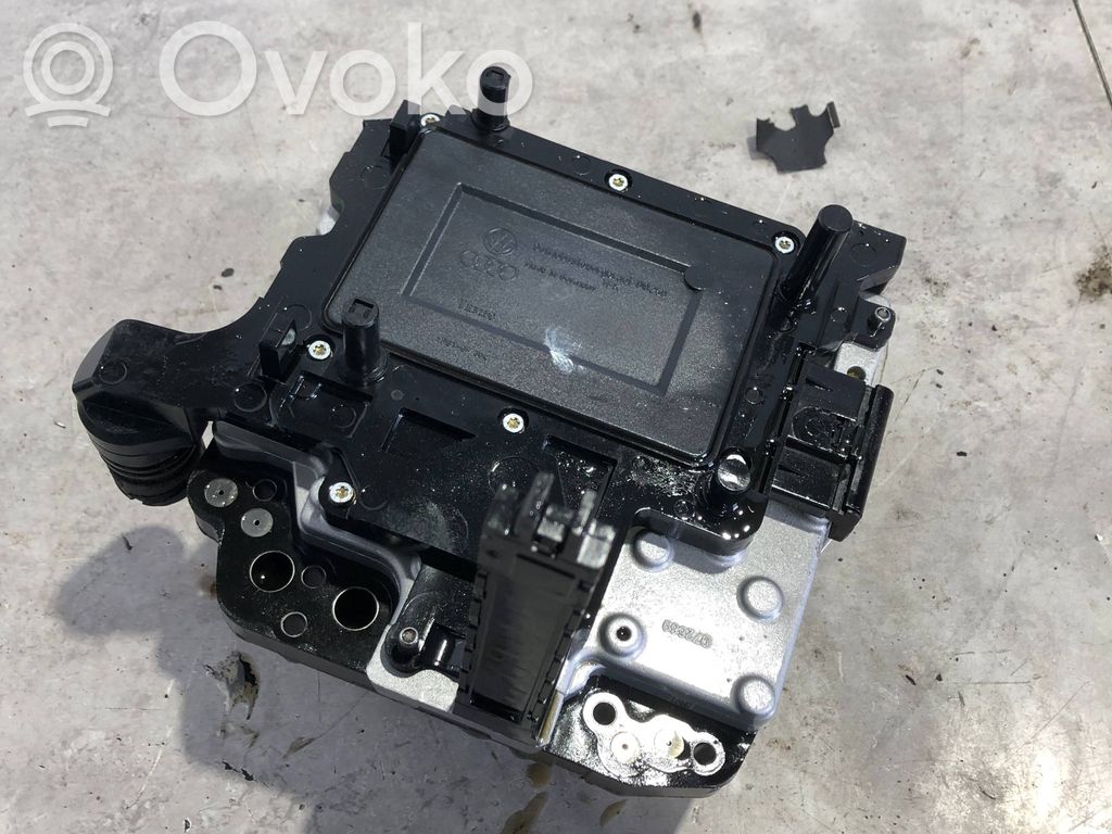 Volkswagen PASSAT B6 Transmission gearbox valve body 