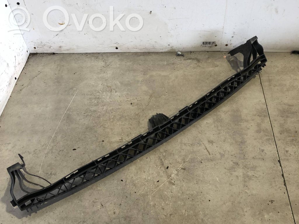 Volkswagen Golf VII Uchwyt / Mocowanie zderzaka przedniego 