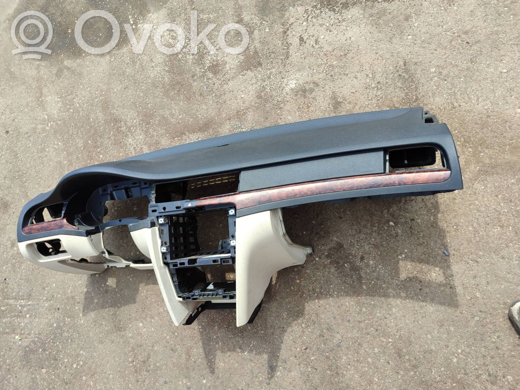 Skoda Superb B6 (3T) Панель 