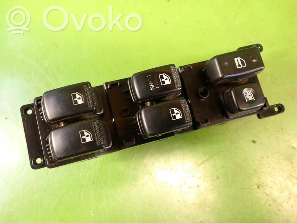 KIA Rio Interruptor de la ventanilla de ventilación 