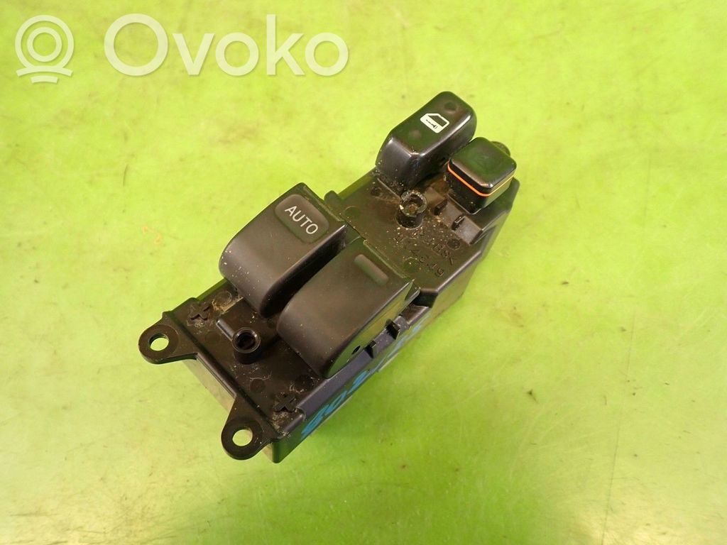 Quarter vent window switch