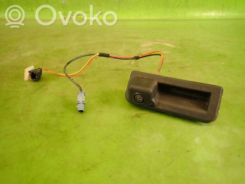 Reversing camera   6V0827566F