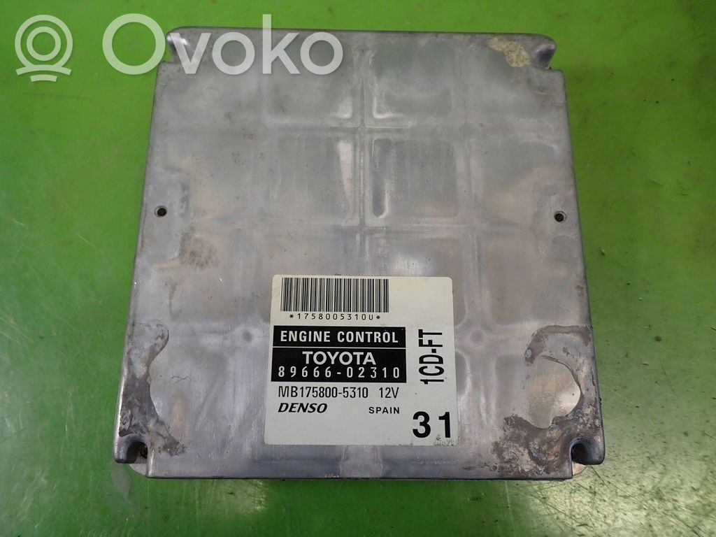 Toyota Corolla E120 E130 Engine control unit/module ECU 