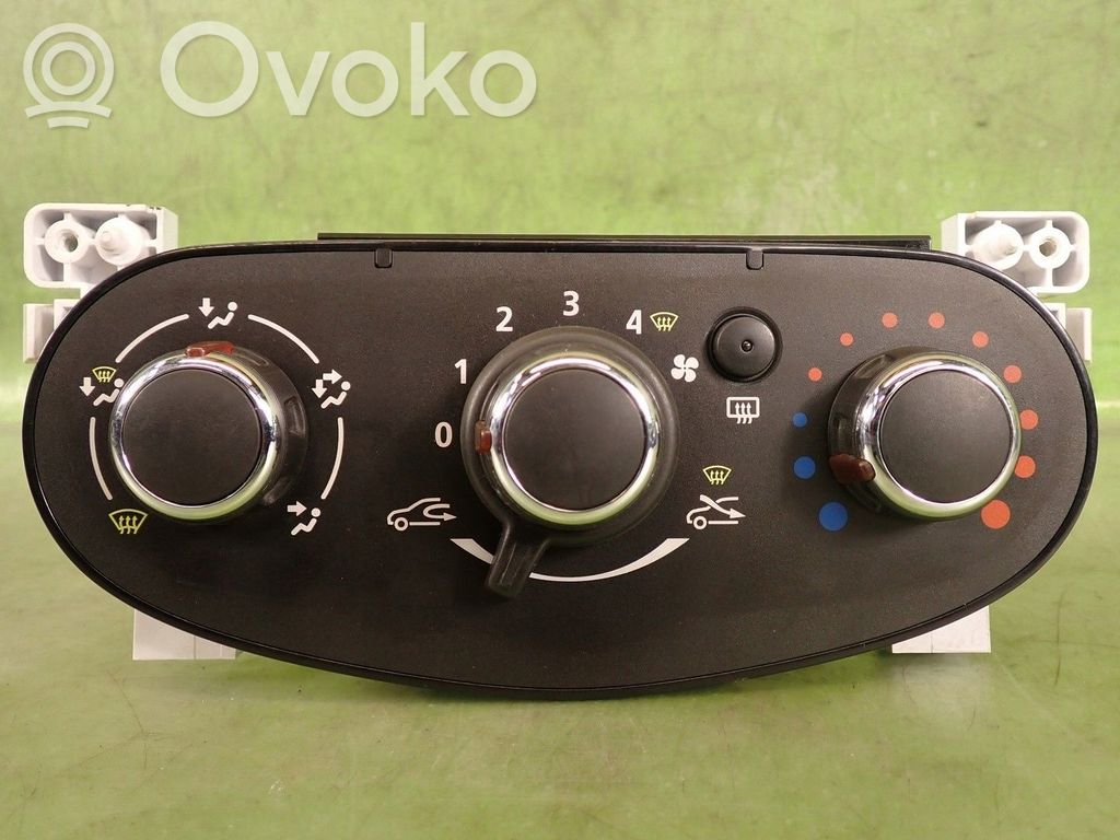 Dacia Duster Climate control/heater control trim 