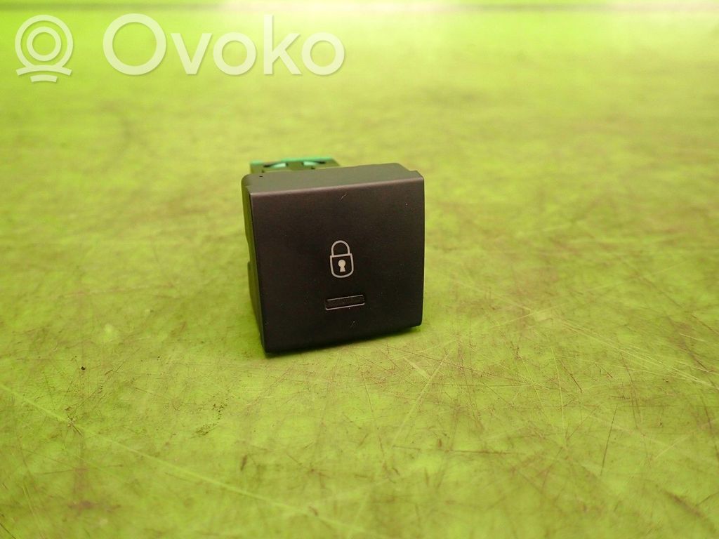 Peugeot 508 Central locking switch button 