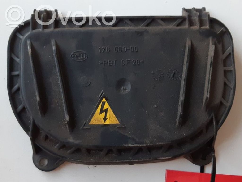 Audi A6 S6 C6 4F Deckel Abdeckung Scheinwerfer 