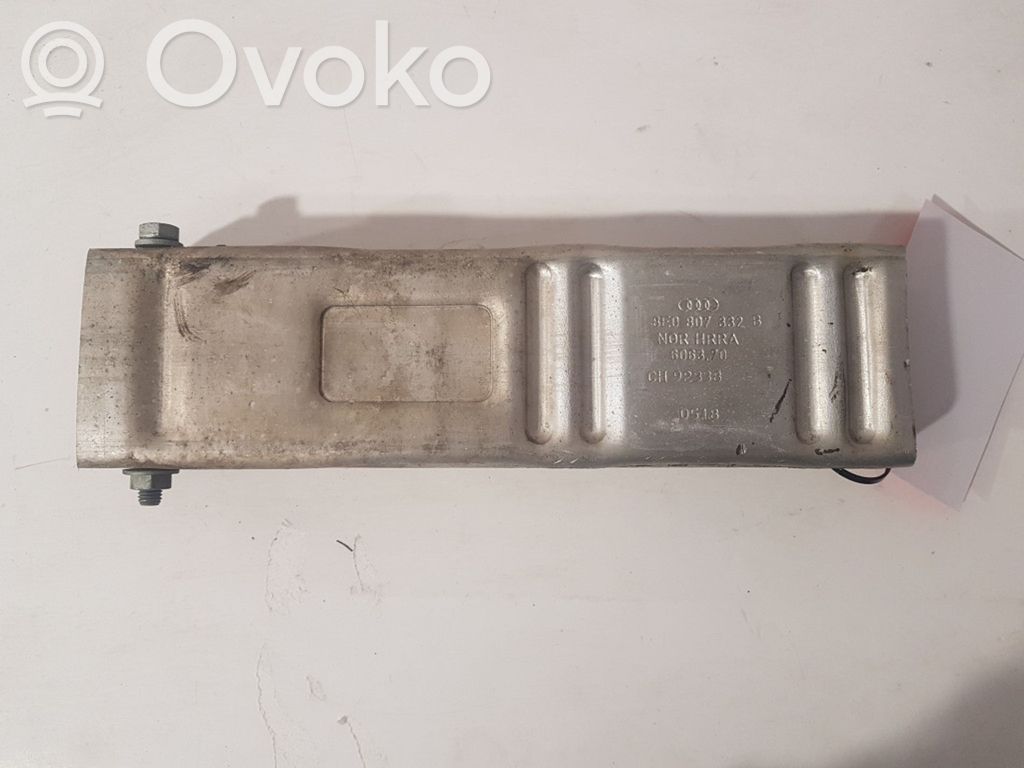 Audi A4 S4 B7 8E 8H Galinis laikiklis bamperio 