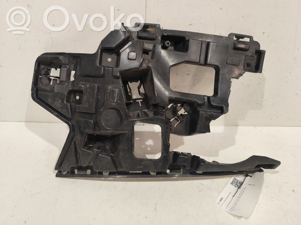 Volvo V40 Cross country Front bumper mounting bracket 
