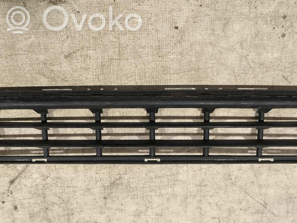 Volvo XC60 Front bumper lower grill 