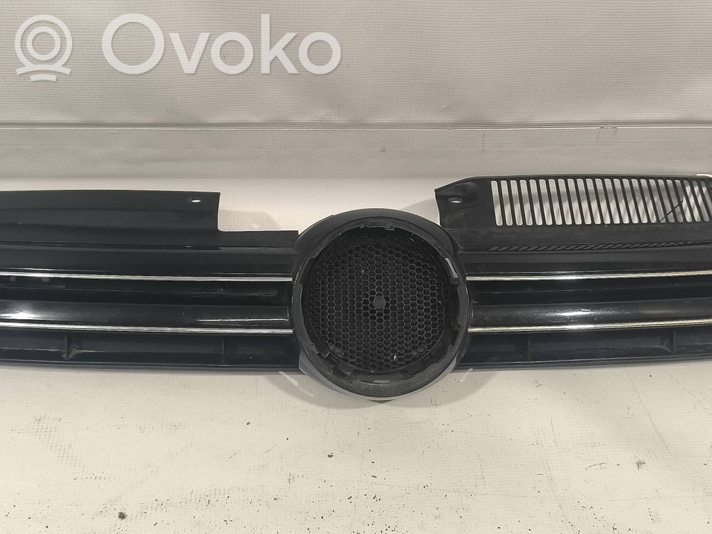 Volkswagen Golf VI Etusäleikkö 