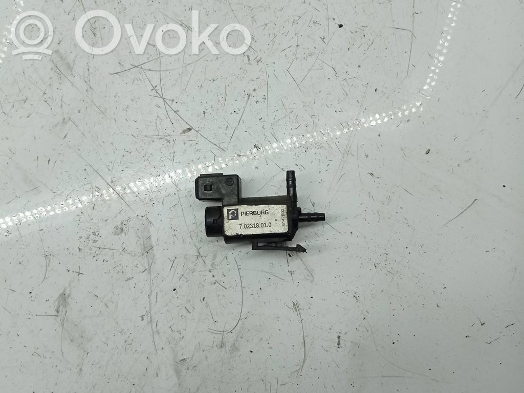 BMW 7 F01 F02 F03 F04 Soupape à vide 