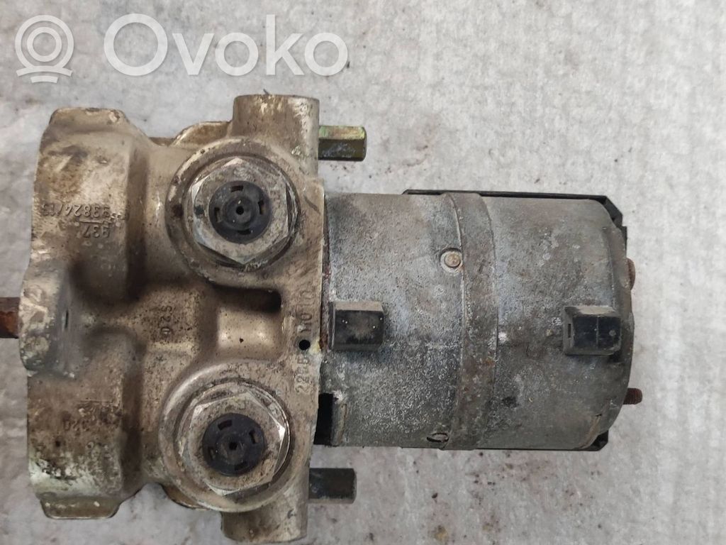 Audi 80 90 B3 Блок ABS 