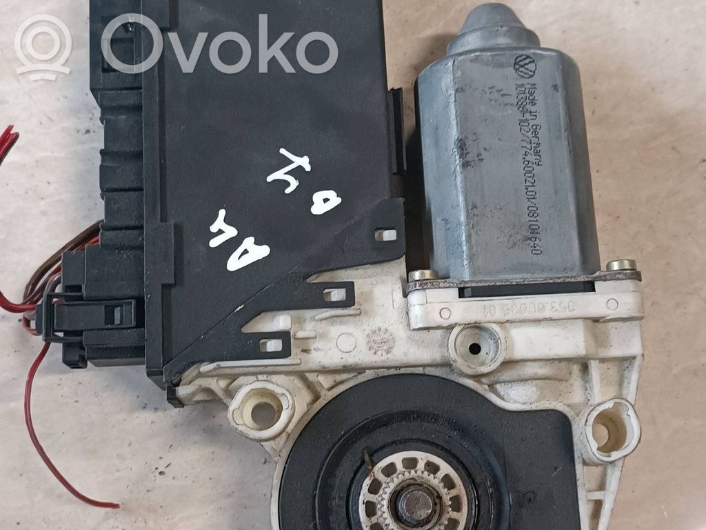 Audi A4 S4 B6 8E 8H Silnik regulatora szyby drzwi przednich 