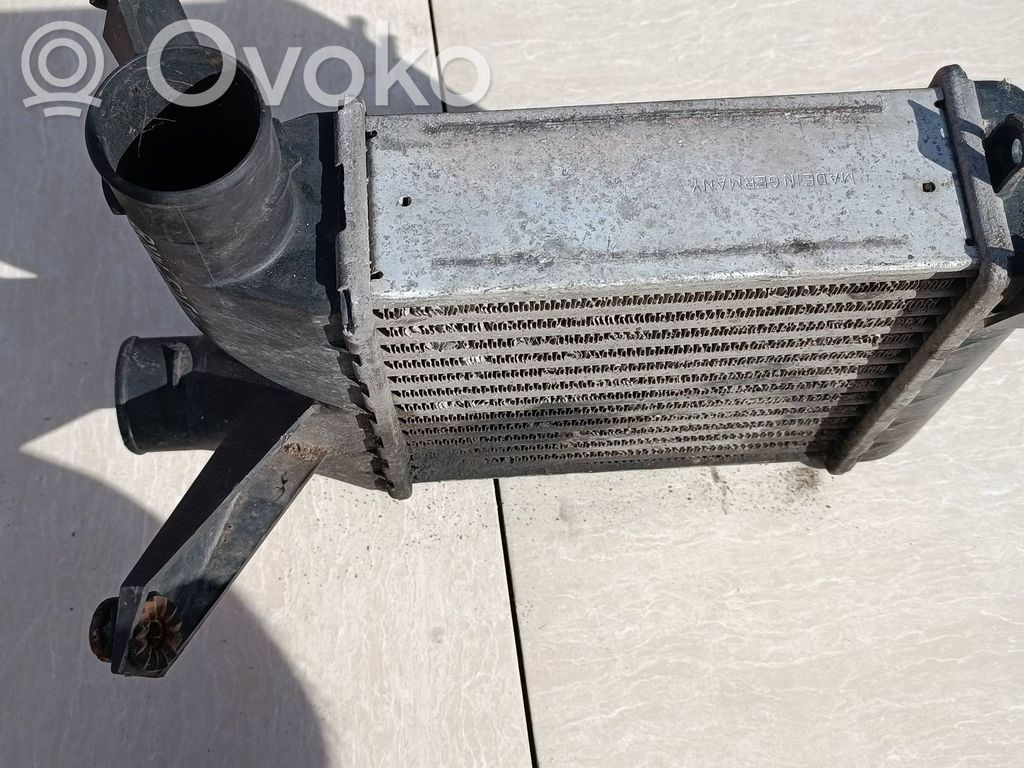 Interkūlerio radiatorius   PA66GF30,2246031