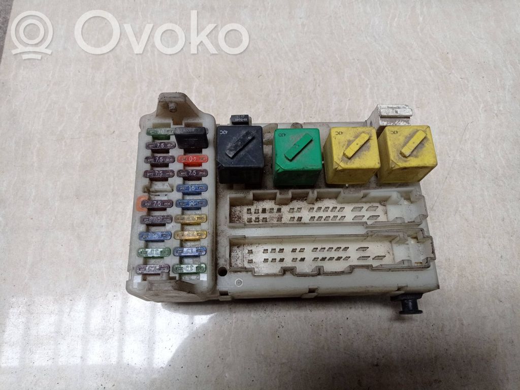 Ford Mondeo MK I Sicherungskasten 