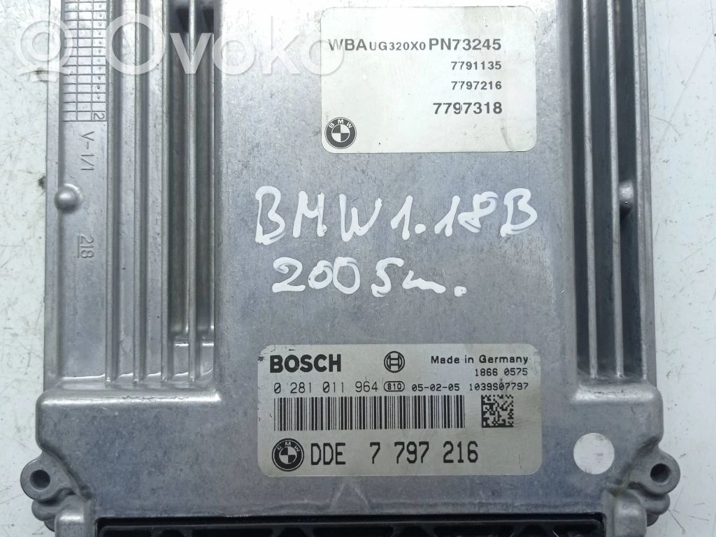 BMW 1 E81 E87 Engine control unit/module 