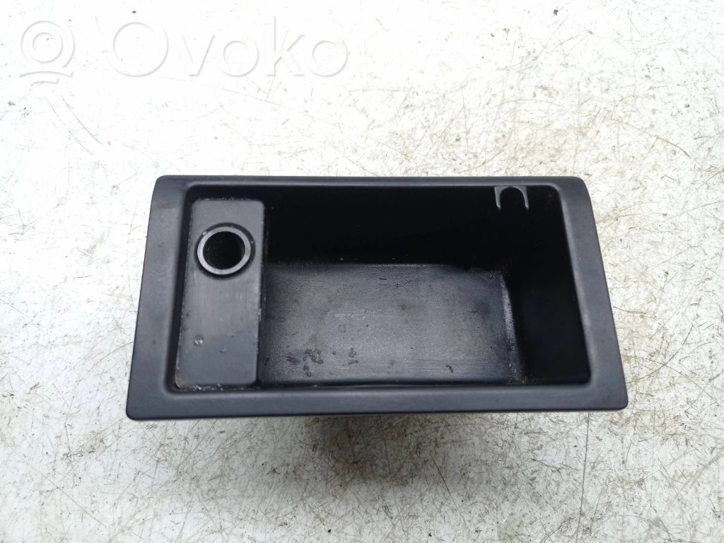 BMW 3 E46 Pelnutrauks (aizmugurē) 