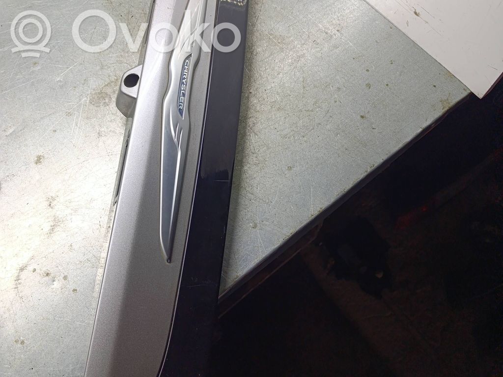 Chrysler Pacifica Trunk door license plate light bar 