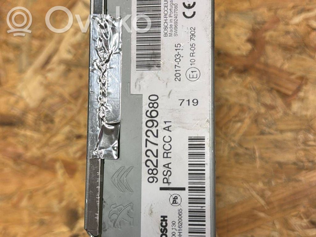 Peugeot 208 I Panel / Radioodtwarzacz CD/DVD/GPS 
