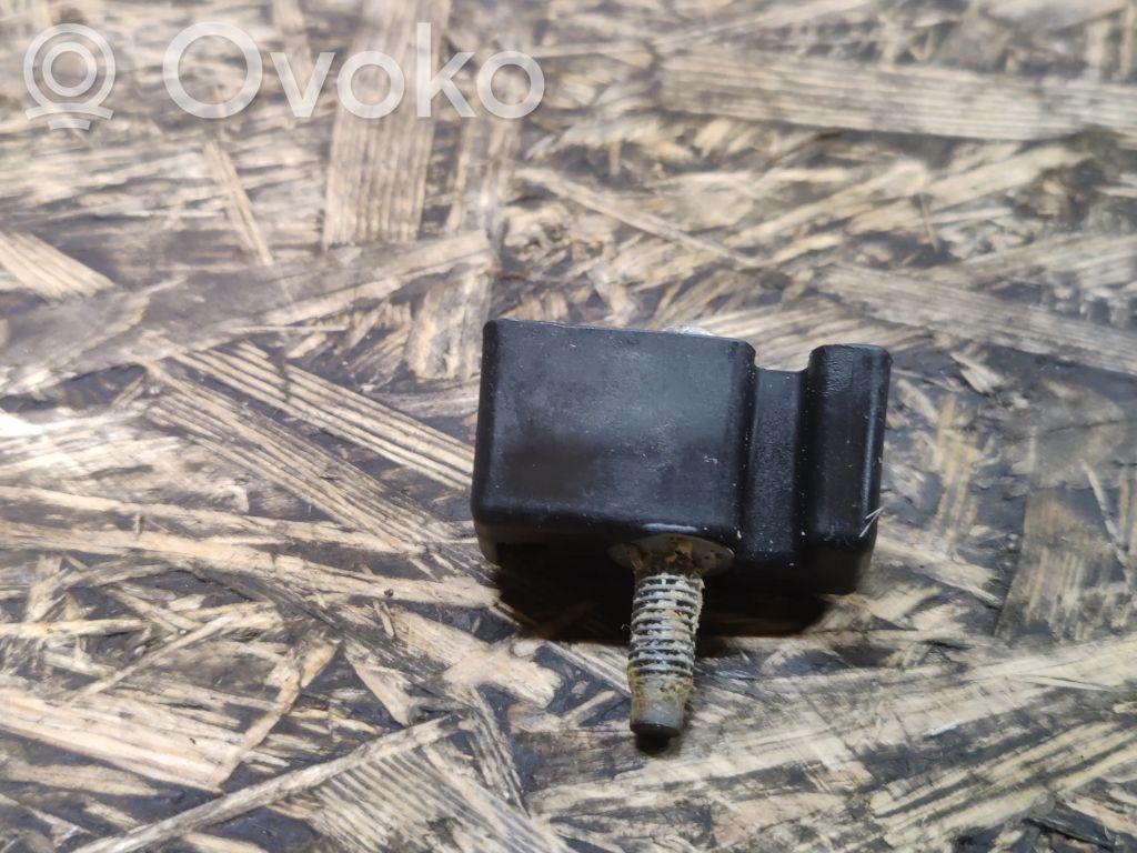 Battery bracket