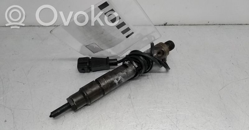 Inyector de combustible   028130201H