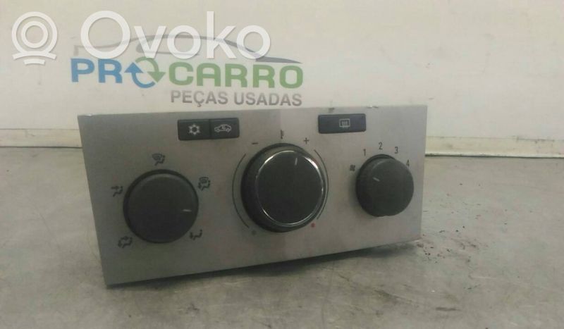 Opel Astra H Panel klimatyzacji 